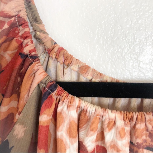 Vintage hand sewn safari pattern dress - Picture 3 of 5